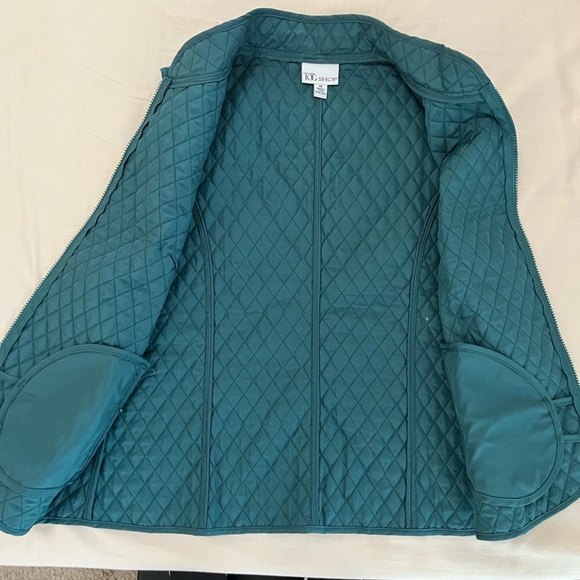 Tog Shop medium dark green quilted vest EUC - Picture 3 of 5